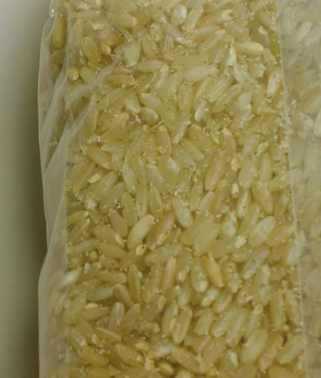 7 : mittelkörniger / geschälter Reis ('Cargo-Reis'…